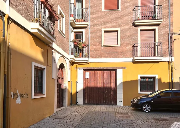 Housing Santa Marina 아파트